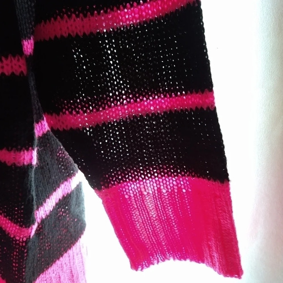 LULA Roe Lucille Sweater NWT - Picture 5 of 10